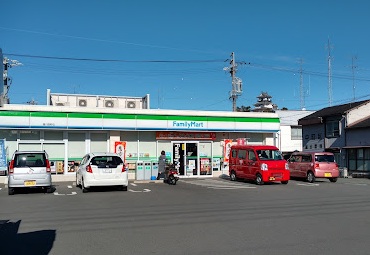 コンビニ　ファミリーマート 掛川西町店（コンビニ）まで255m