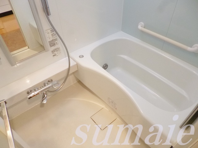 バス・シャワールーム　追い焚き浴室乾燥付きのバスルーム！