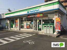 コンビニ　ファミリーマート柵下町店（コンビニ）まで370m