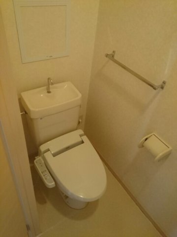 トイレ　コンパクトで使いやすいトイレです