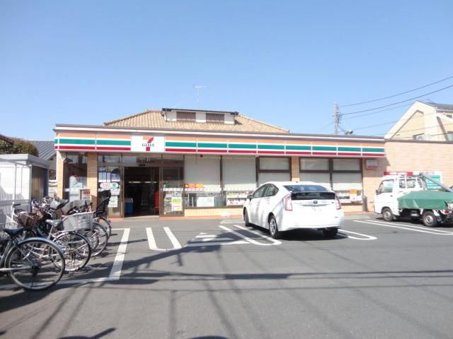 コンビニ　セブンイレブン（コンビニ）まで197m