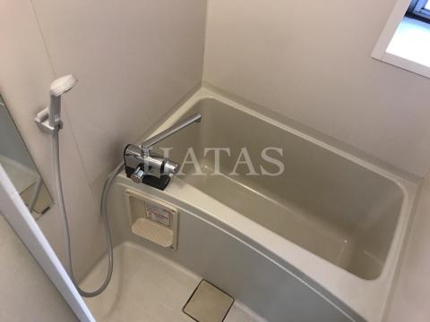 バス・シャワールーム　同物件別部屋です