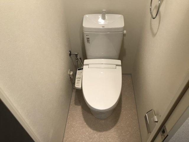 トイレ　落ち着いたトイレです