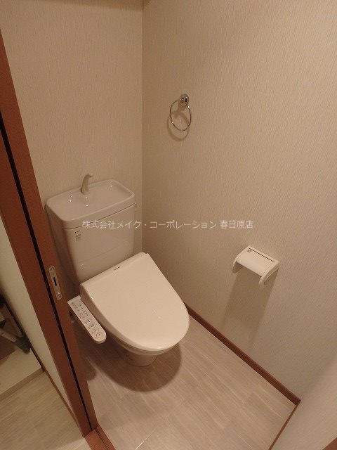 トイレ　写真は同型タイプ