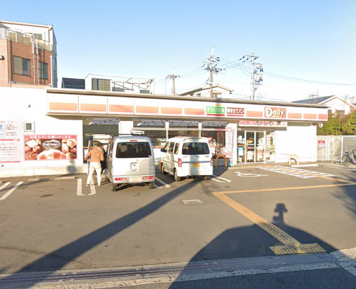 コンビニ　デイリー（コンビニ）まで300m