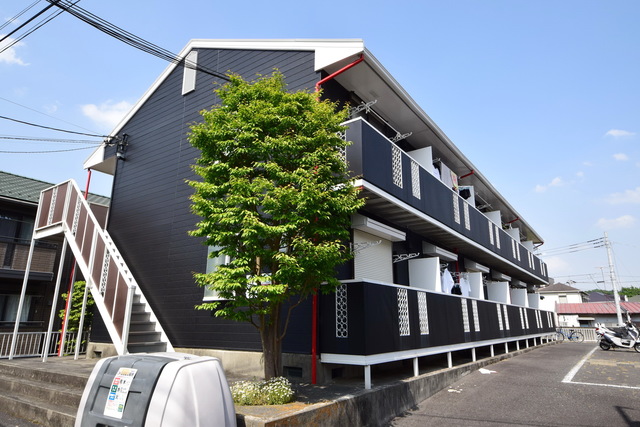 建物外観　～住環境良好ですっ～