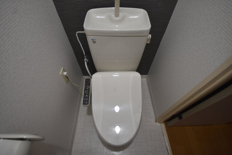 広島電鉄江波線 舟入本町駅 徒歩15分 9階建 築28年のトイレ写真