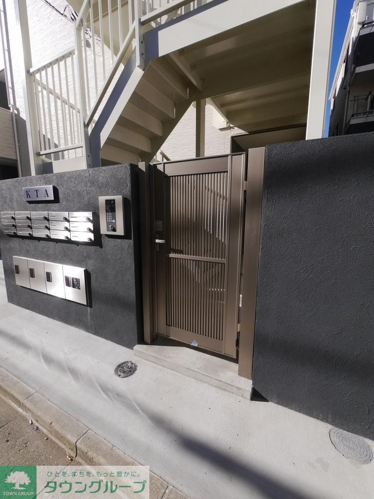 エントランス　エントランス