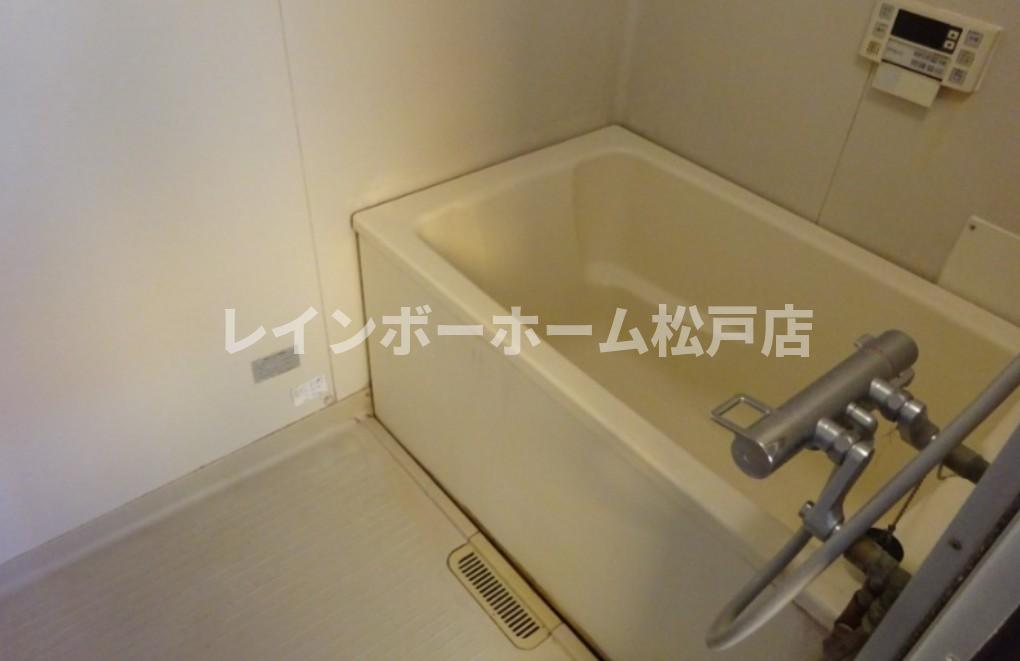 バス・シャワールーム　きれいなお風呂です