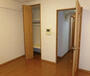 居室・リビング　※別部屋の参考写真です。