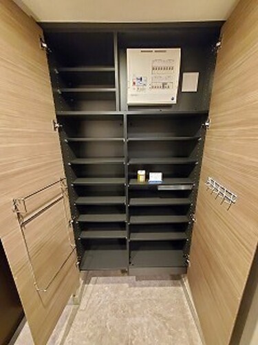 玄関　玄関収納