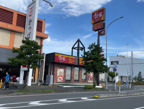 飲食店　すき家 北新横浜店（飲食店）まで302m