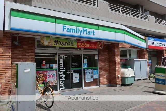 コンビニ　ファミリーマート（コンビニ）まで198m