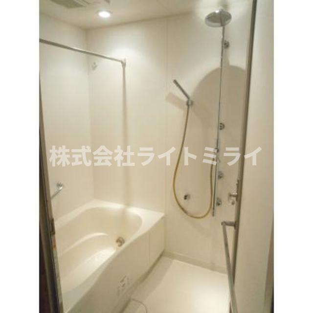 バス・シャワールーム　※写真は同タイプ住戸です。