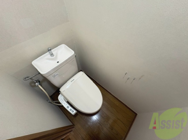 トイレ　トイレは、シャワートイレとなっております。
