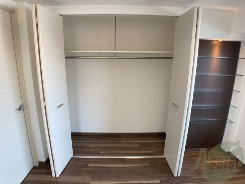 収納　寝室の収納です。部屋がすっきり片付きます。