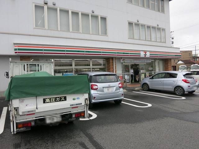 コンビニ　セブン-イレブン 岡崎割塚店（コンビニ）まで400m