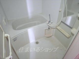 バス・シャワールーム　追い焚き・浴室暖房乾燥機あり