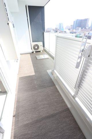 バルコニー　開放的で明るい空間を演出してくれるバルコニーです