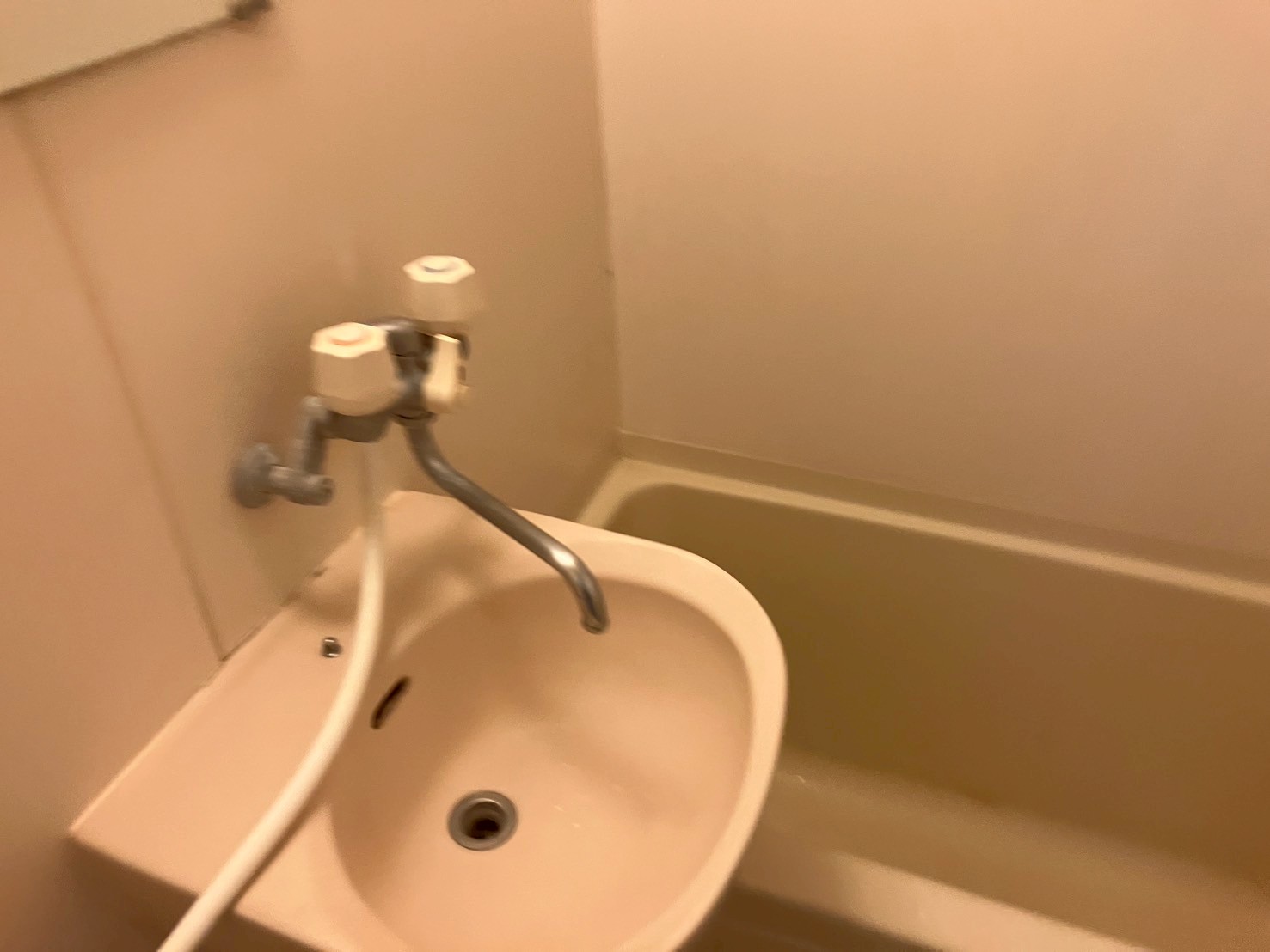 洗面設備　退去前につき、前回募集時のお写真です。