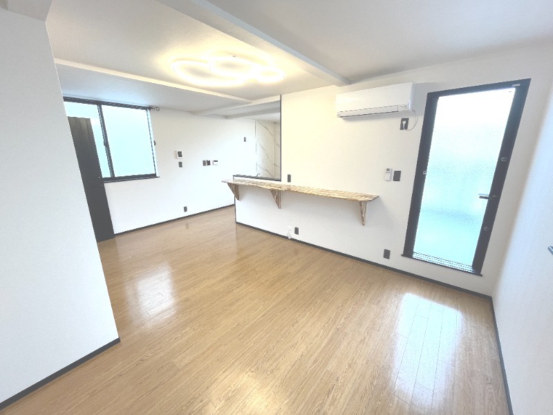 新小岩3丁目戸建の居間写真