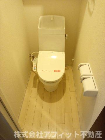 トイレ　温水洗浄暖房便座
