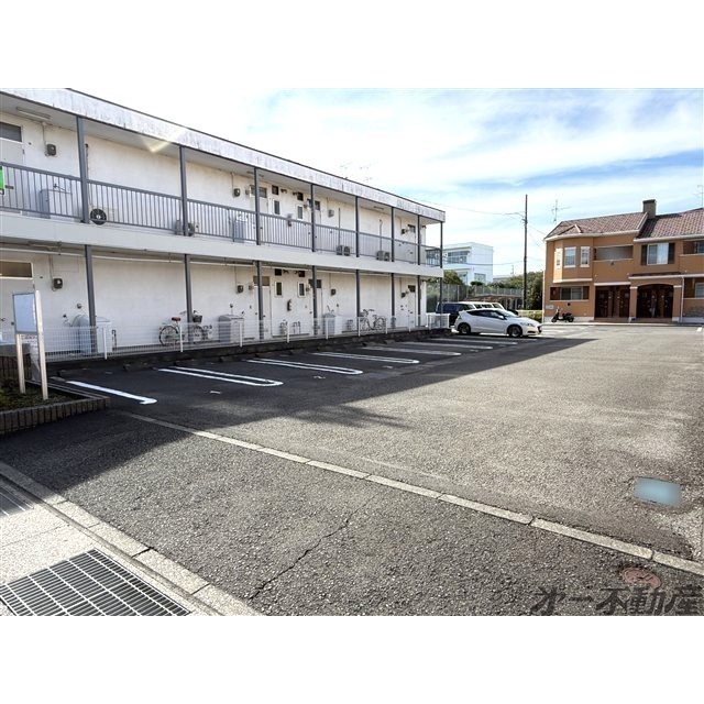 駐車場　駐車場