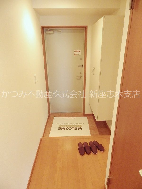 玄関　※他号室参考写真※
