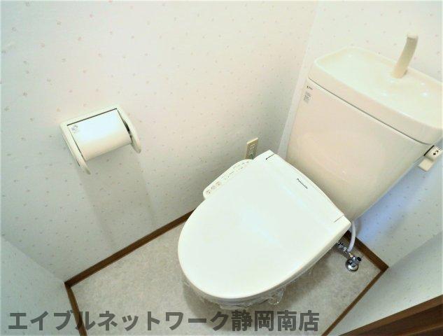 トイレ　温水洗浄便座付きトイレ♪
