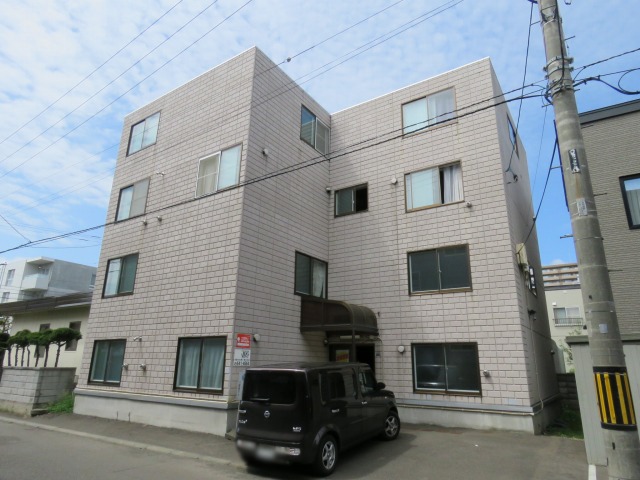 札幌市西区山の手二条のマンションの建物外観