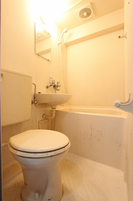 バス・シャワールーム