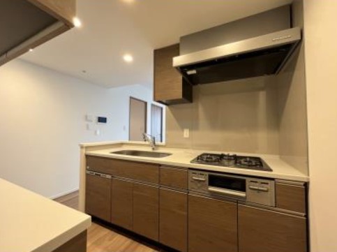 キッチン　同物件、別間取りのお部屋です。（参考画像）