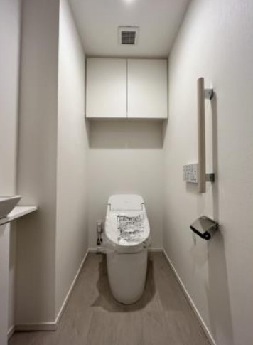 トイレ　同物件、別間取りのお部屋です。（参考画像）