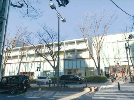 渋谷区神宮前のマンションの建物外観