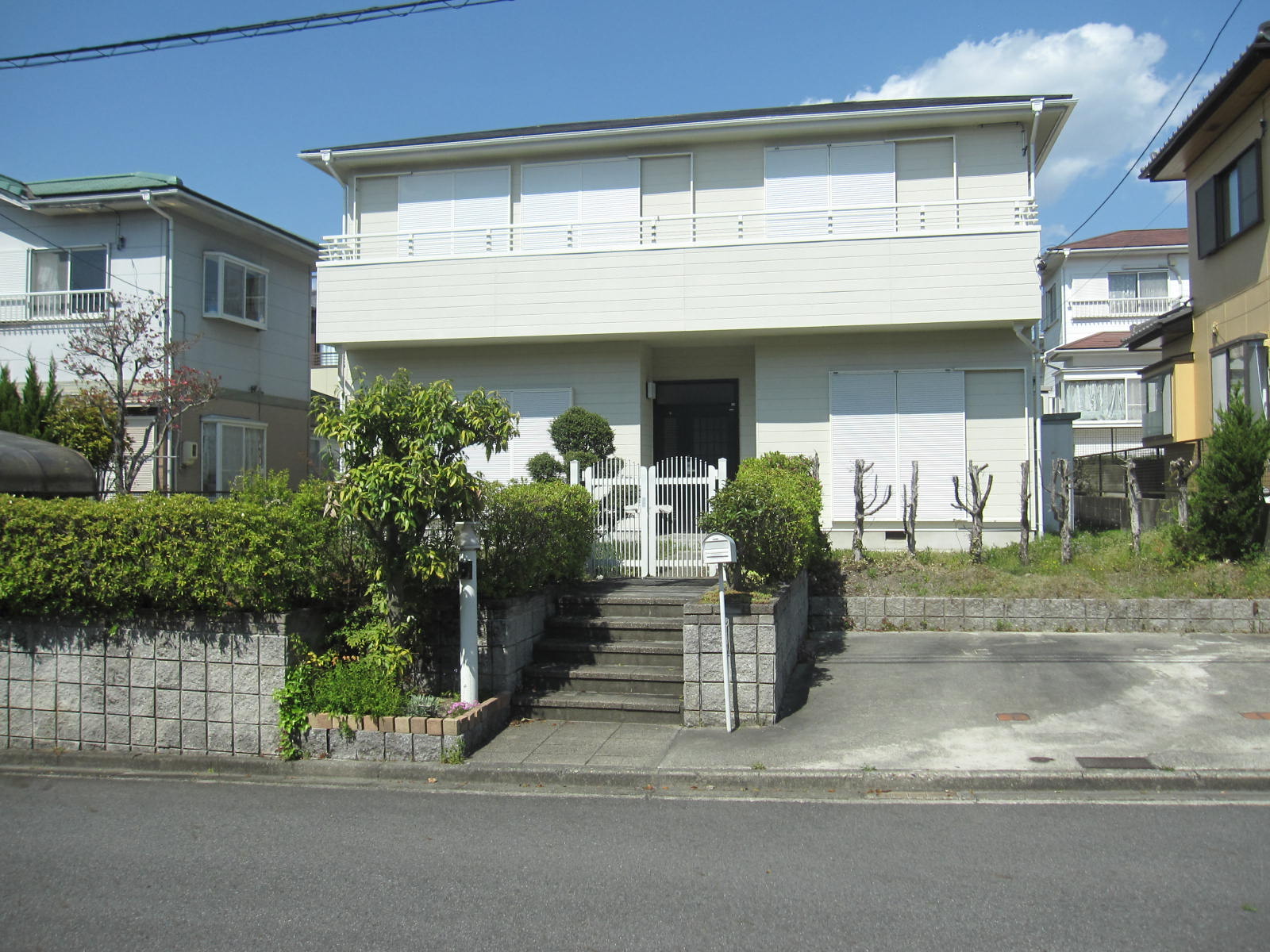 ホワイト西田邸の建物外観