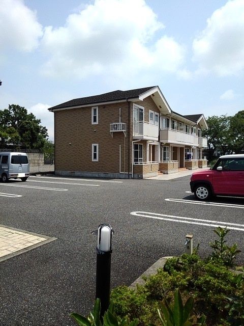 【富士市松岡のアパートの駐車場】