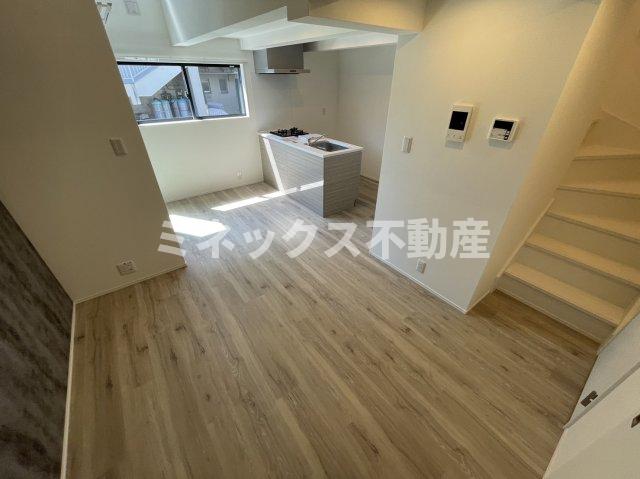 居室・リビング　同タイプのお部屋の写真。現況を優先します。