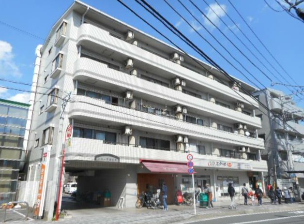 【横浜市神奈川区神大寺のマンションの建物外観】