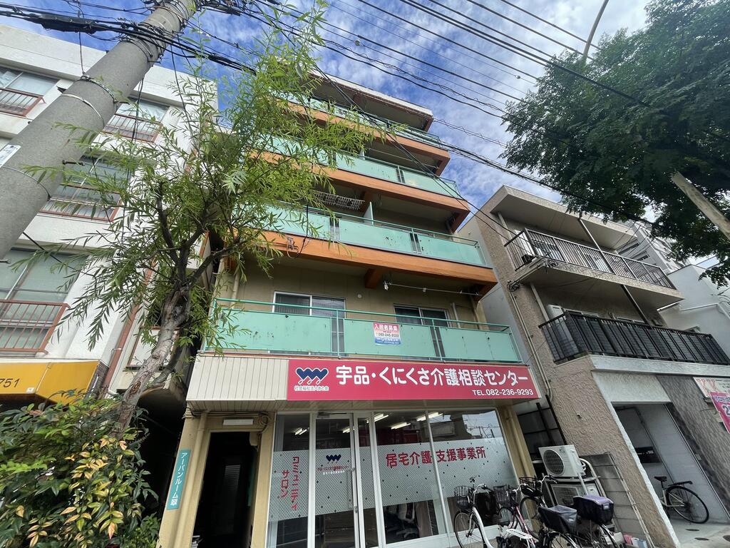 広島市南区翠のマンションの建物外観