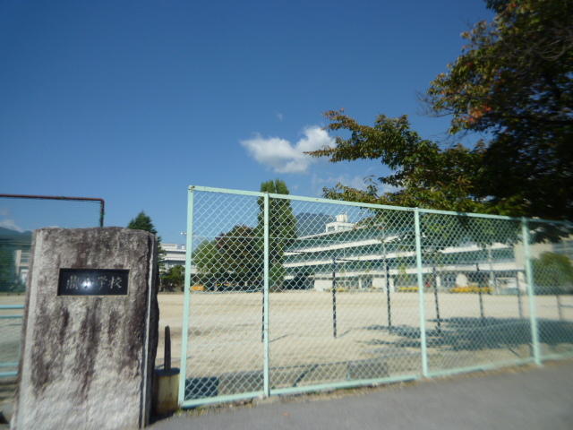 【フレグランス岡田Aの小学校】