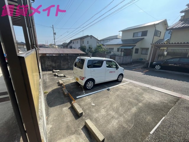 【コーポ筒尾の駐車場】