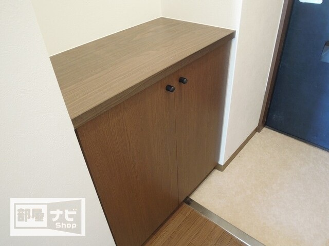 【フォブール大井Ａの玄関】