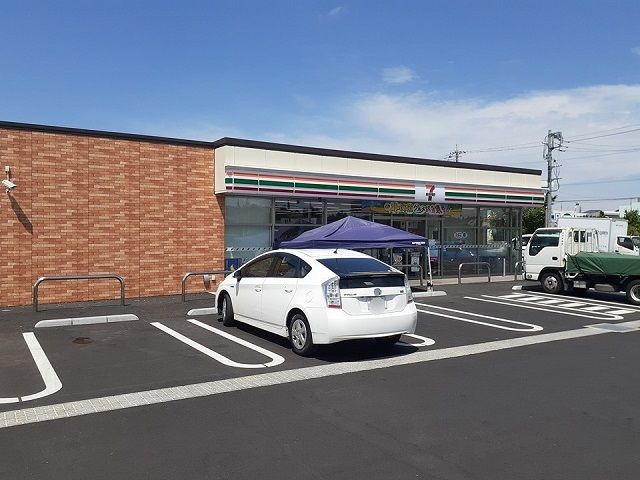 コンビニ　セブンイレブンニュータウン西店（コンビニ）まで510m