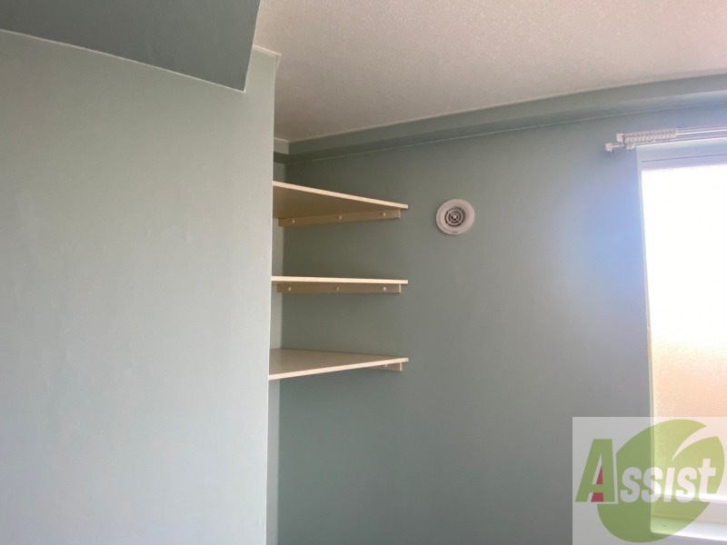 収納　上のほうにはあまり使わないものをしまっておくと良さそう。