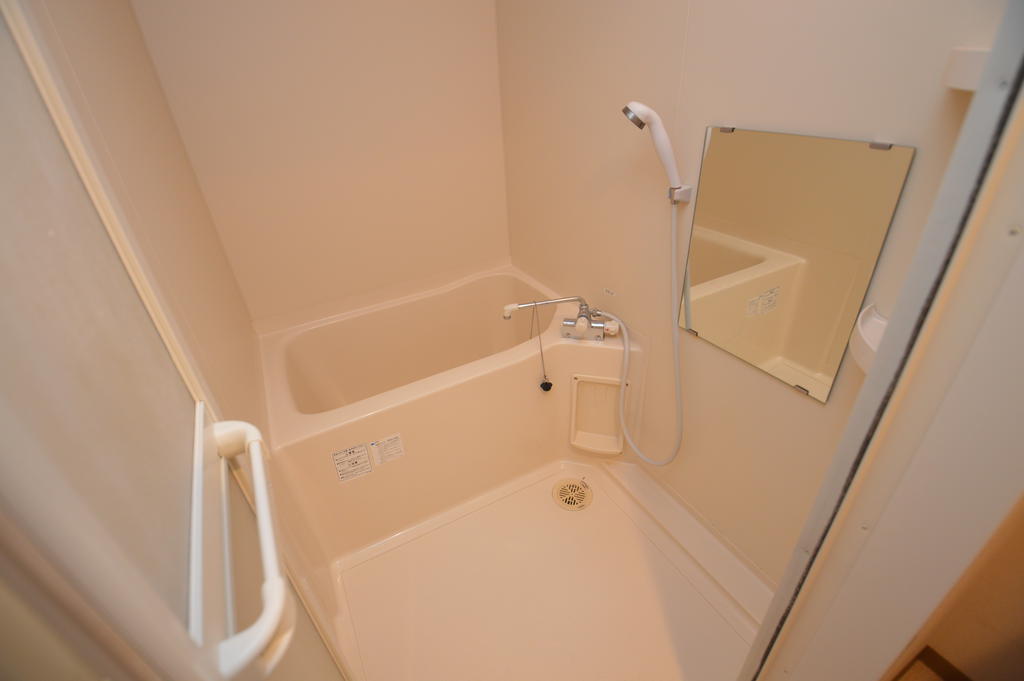 バス・シャワールーム　（参考）他室の写真を使用しています。現況優先となります。