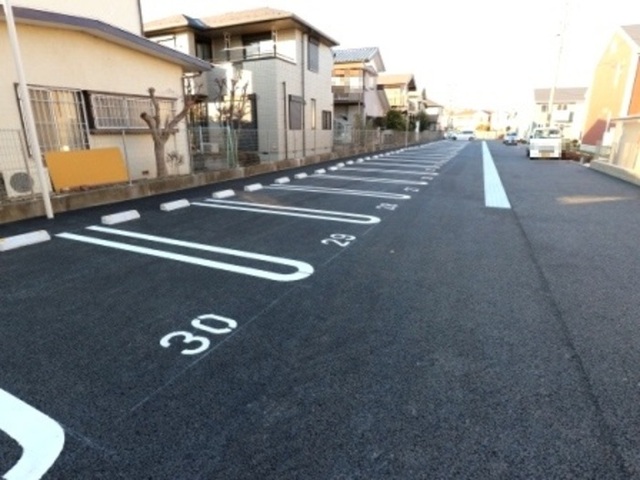 駐車場　駐車場