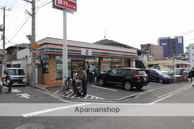 コンビニ　セブンイレブン（コンビニ）まで1097m