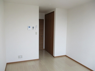 居室・リビング　平成３０年３月建築の築浅オール電化アパート！