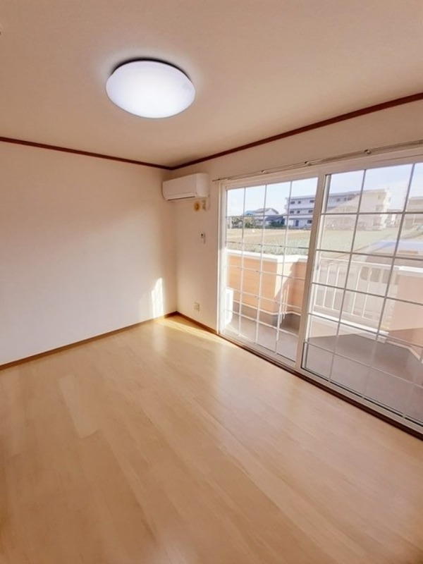 居室・リビング　図面と現状に相違がある場合には現状を優先