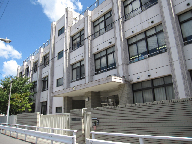 小学校　大阪市立泉尾北小学校（小学校）まで279m